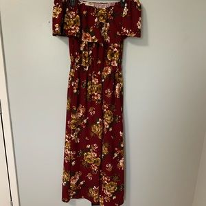 Full length jumpsuit, off the shoulder sleeves.